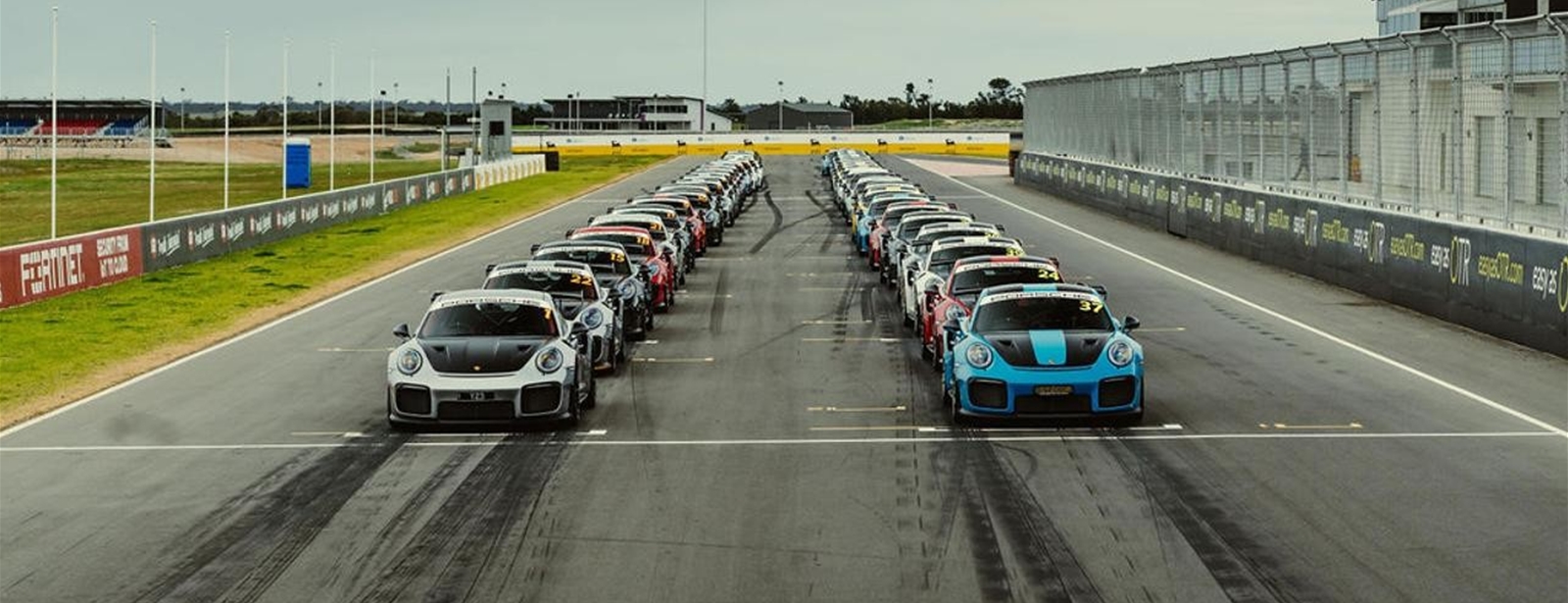 [VIDEO] Porsche 911 GT2 RS Owner Day.