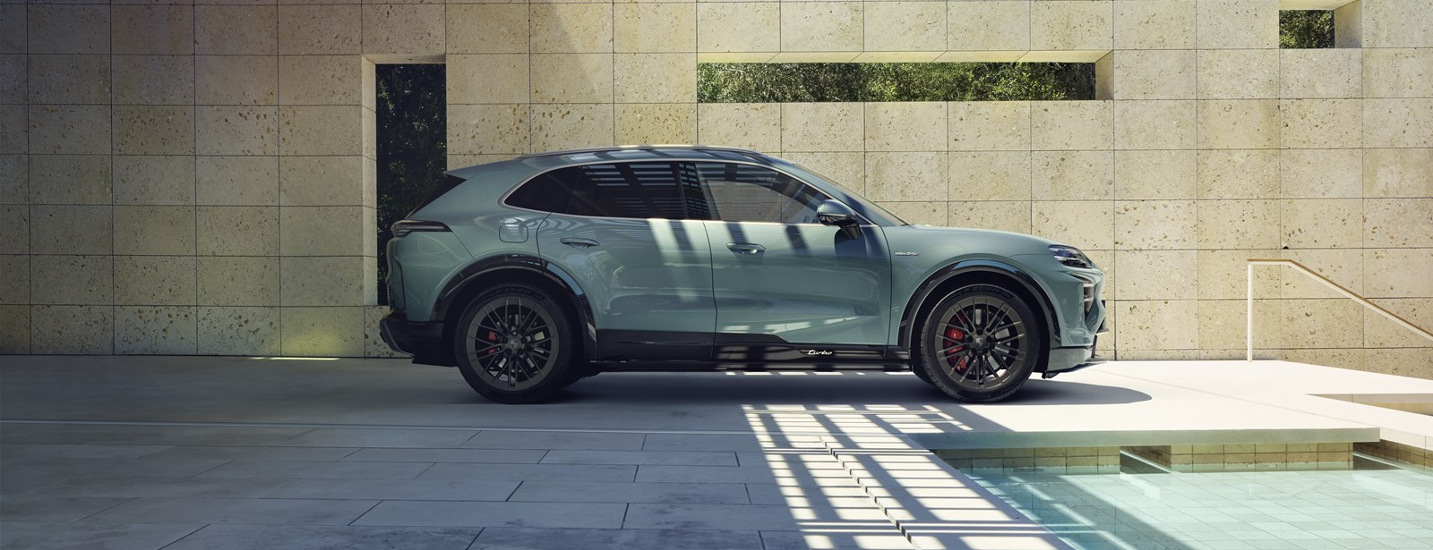 Zo werkt het Porsche Wireless Charging System in nieuwe Porsche Cayenne. 