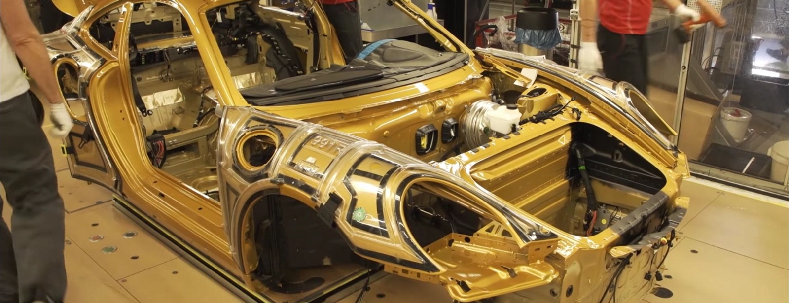 Zo wordt de Porsche 911 Turbo S Exclusive Series gebouwd.