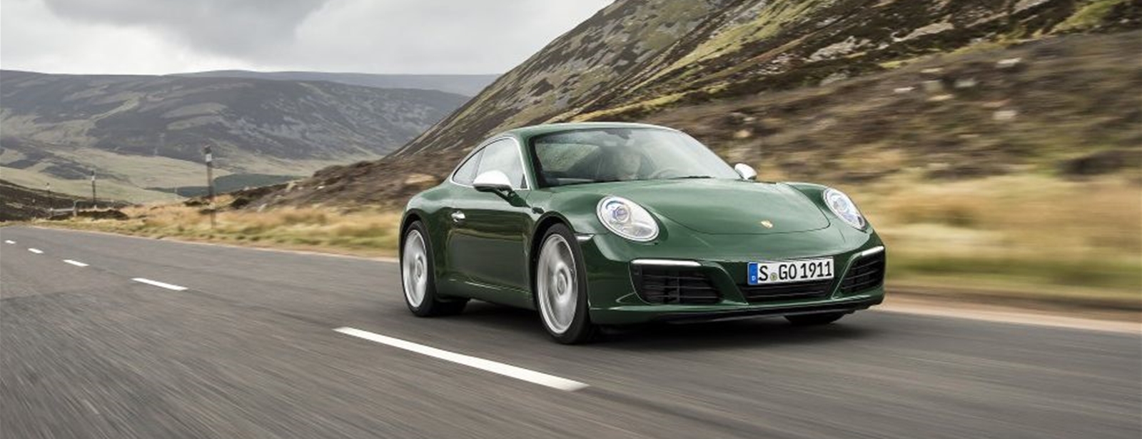 Met de miljoenste Porsche 911 door Schotland.